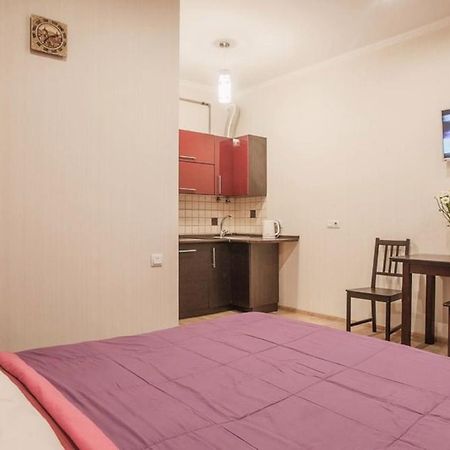 Central Cozy Apartment With Parking! Lviv Exterior photo